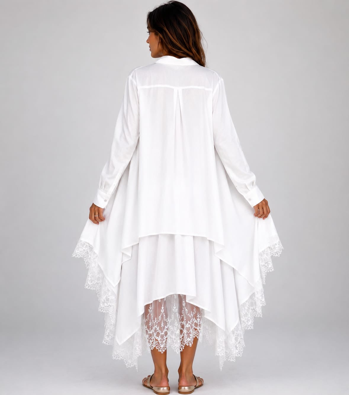 Coordinato Chic Due Pezzi con Abito Smanicato e Camicia Oversize in Pizzo
